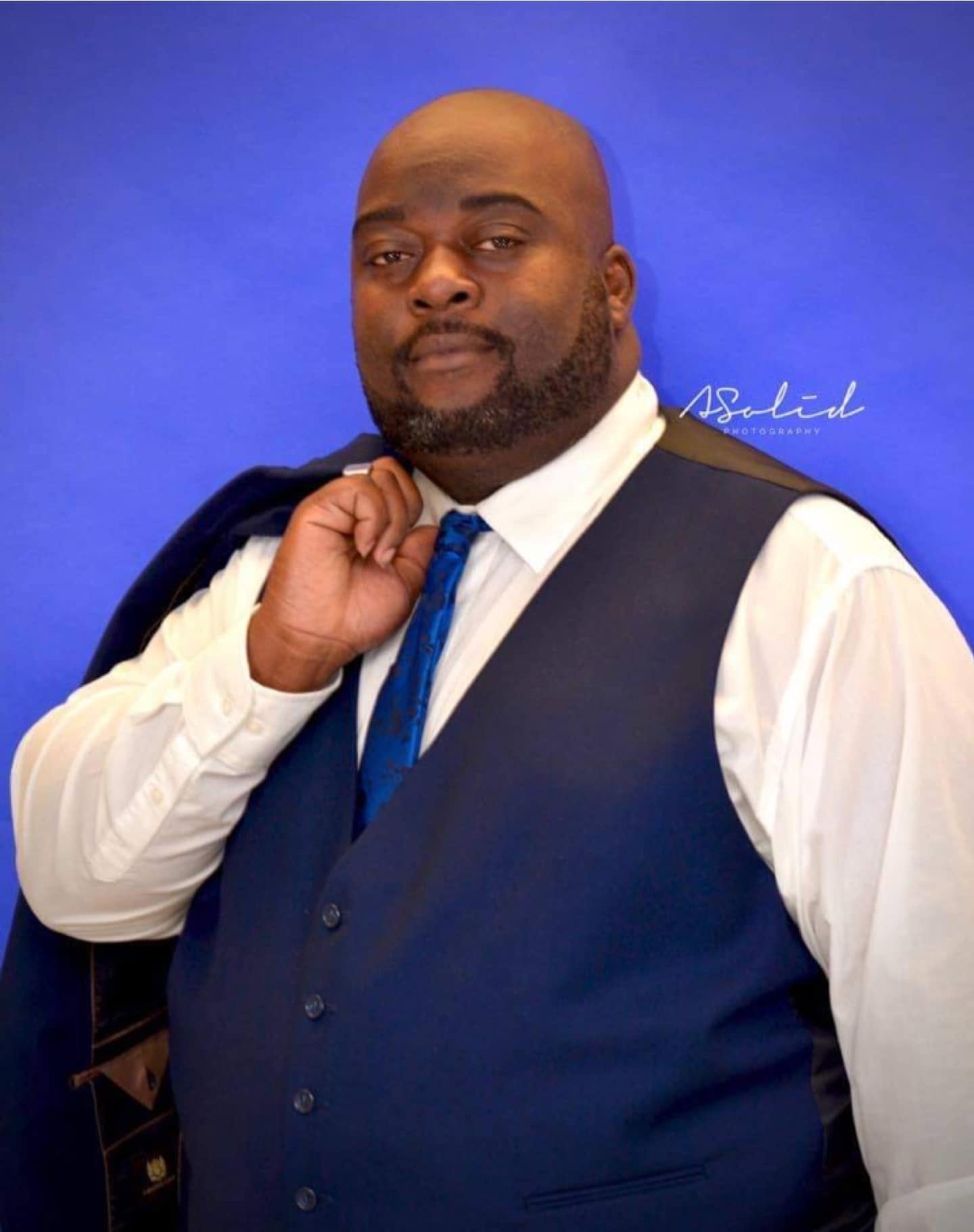 Minister Warren Thompson